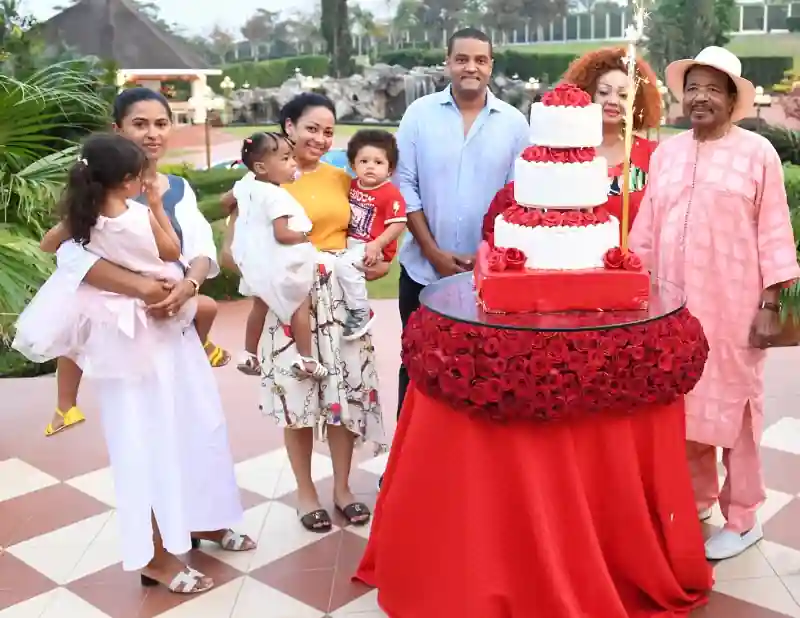 Joyeux anniversaire M. le Président de la République